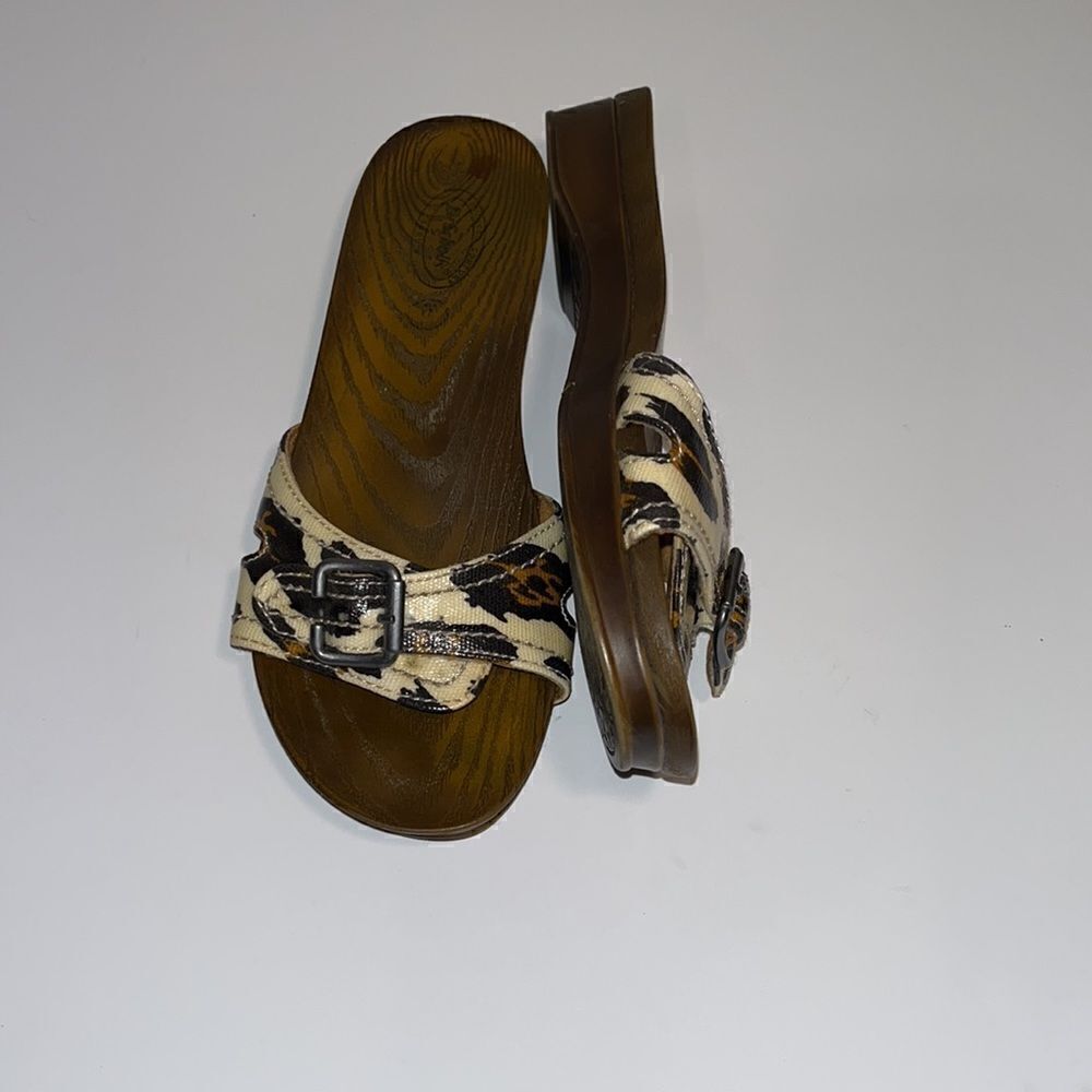 Vintage Dr Scholls animal print sandals